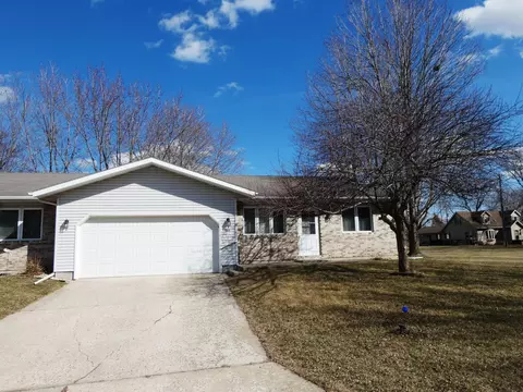 3207 Norwood Ave, Slayton, MN 56172