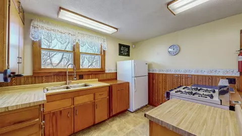 15567 County 4, Spring Valley, MN 55975 photo 5