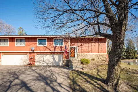 7821 Yucca Ln N, Maple Grove, MN 55311