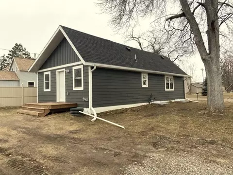 1724 Maple St, Brainerd, MN 56401 photo 2
