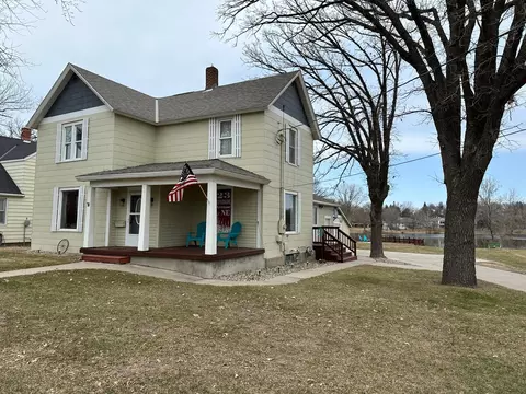 23 Riverside Ave NE, Melrose, MN 56352