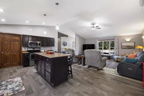 1014 Konshok Loop, Park Rapids, MN 56470 photo 3