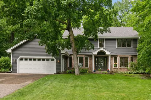 17000 5th Ave N, Plymouth, MN 55447