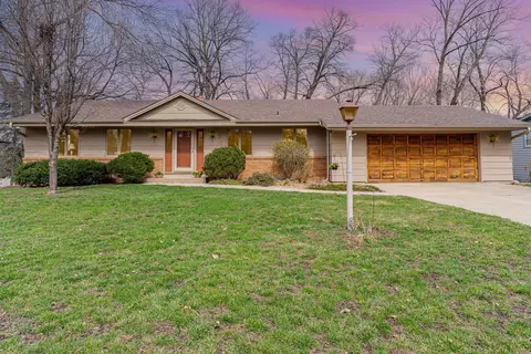 3208 Barbara Ln, Burnsville, MN 55337