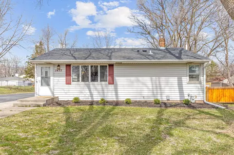 1477 Grandview Ave E, Maplewood, MN 55109