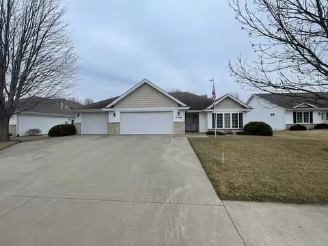 2244 Simon Ct, Mankato, MN 56001