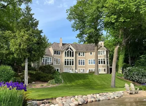 1025 Tonkawa Rd, Orono, MN 55356