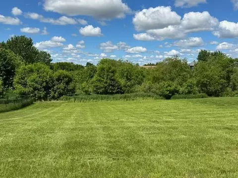 251 Prairie Rd, New Richmond, WI 54017