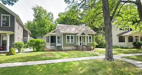 315 7th St W, Hastings, MN 55033
