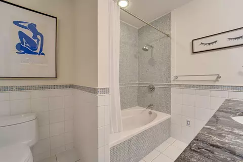 Bath - 1410 Epperstone Enclave NE, Byron, MN 55920 photo 5 of 7