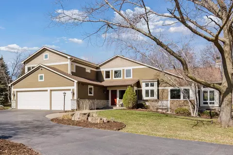 9451 Foxford Rd, Chanhassen, MN 55317