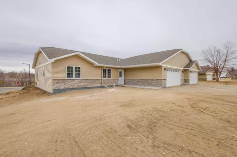 2099 6th Ave E, Alexandria, MN 56308