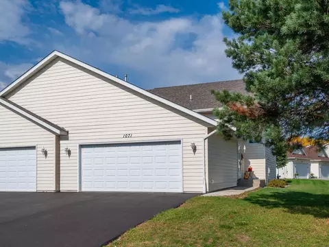 1071 Prairie View Dr SW, Hutchinson, MN 55350