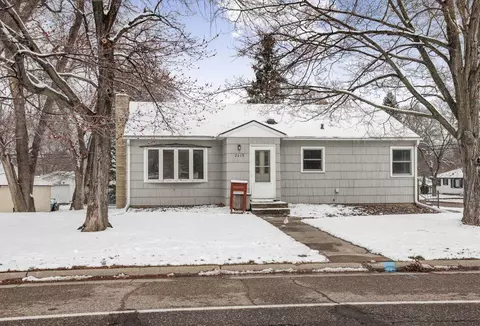 2619 S Avenue Ave E, North Saint Paul, MN 55109