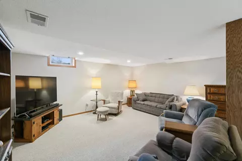 Living - 1653 45th St SE, Saint Cloud, MN 56304 photo 8 of 9
