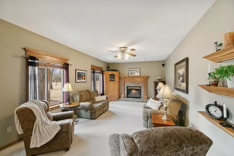 Living - 1653 45th St SE, Saint Cloud, MN 56304 photo 2 of 9