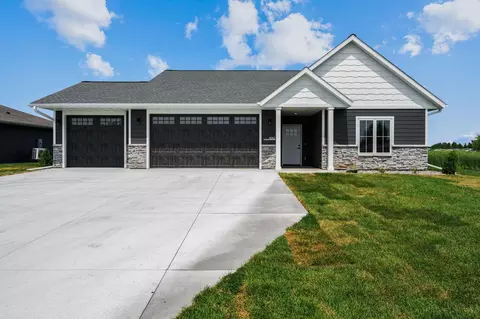 420 Stoneridge Ln NE, Owatonna, MN 55060