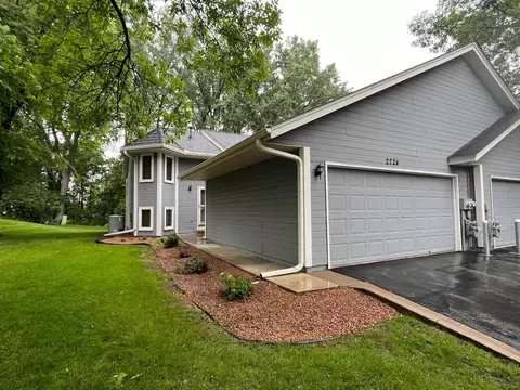2724 River Woods Ln, Burnsville, MN 55337