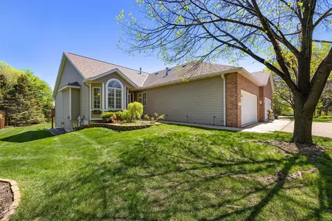 11111 Bloomington Ferry Rd, Bloomington, MN 55438