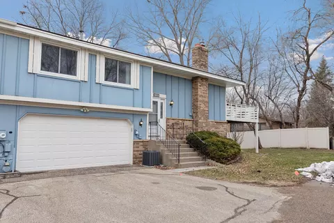 6853 Macbeth Ct, Woodbury, MN 55125