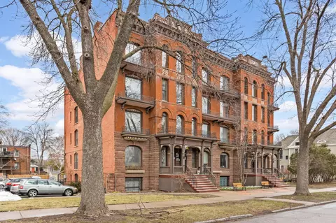 703 Laurel Ave #2W, Saint Paul, MN 55104