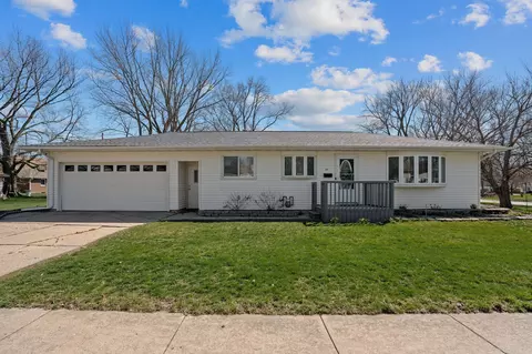 1807 2nd Ave NW, Austin, MN 55912