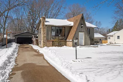 5463 Adams St, Mounds View, MN 55112