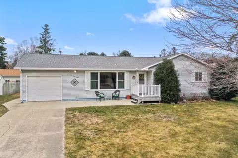 248 3rd St SW, Blooming Prairie, MN 55917