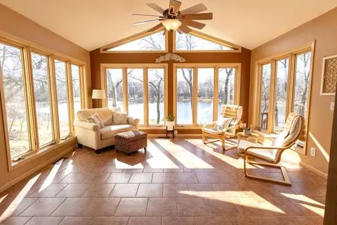 8300 Decathelon Dr, Spicer, MN 56288
