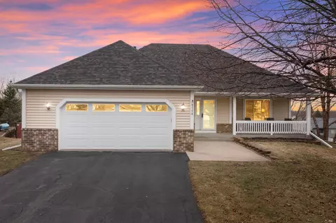 8774 Rainier Alcove, Woodbury, MN 55125