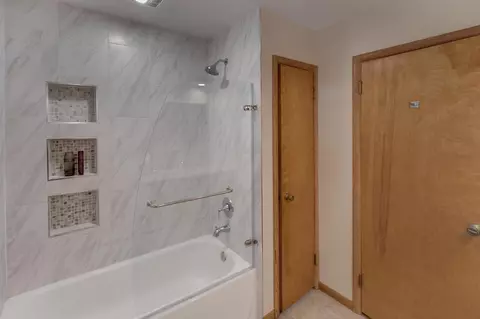 Bath - 15148 Riverside Dr, Brainerd, MN 56401 photo 1 of 2