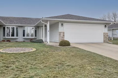 609 W Veterans Memorial Hwy, Kasson, MN 55944