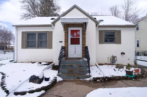 1707 Orange Ave E, Saint Paul, MN 55106