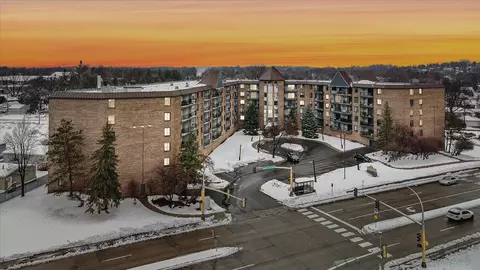 2601 Kenzie Ter #226, Saint Anthony, MN 55418