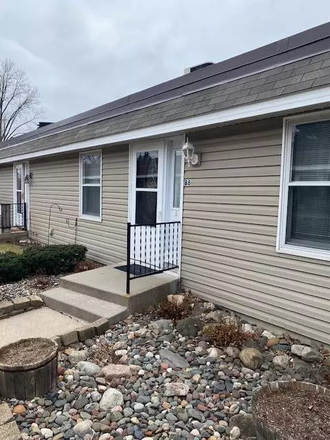 6071 Paris Ave N #8, Stillwater, MN 55082