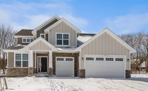 3039 Sugar Maple Dr, Chaska, MN 55318
