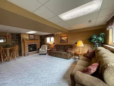 409 August Hills Dr, La Crescent, MN 55947 photo 8