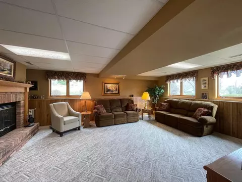 409 August Hills Dr, La Crescent, MN 55947 photo 15