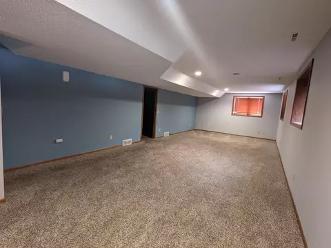 2123 Shannon Dr, Saint Cloud, MN 56301 photo 13