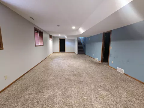 2123 Shannon Dr, Saint Cloud, MN 56301 photo 12