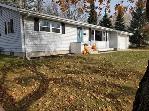1004 1st St NE, Faribault, MN 55021