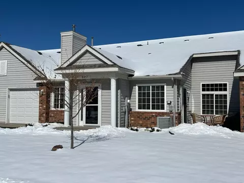 887 Sunrise Dr, Woodbury, MN 55125