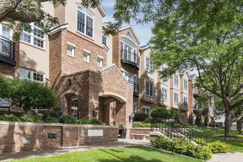 5000 Halifax Ave S #303, Edina, MN 55424