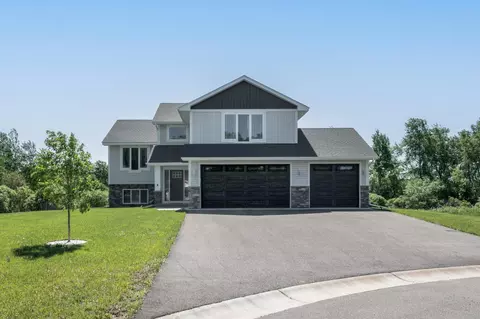 38069 Golden Oaks Trl, North Branch, MN 55056