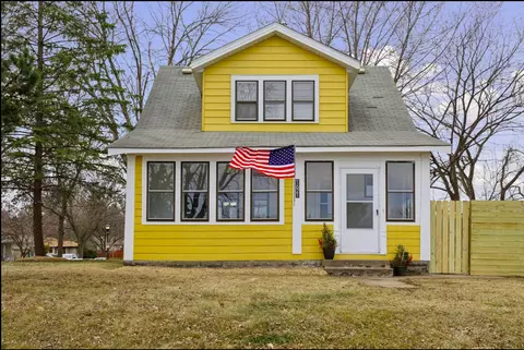 1621 Arcade St, Saint Paul, MN 55106