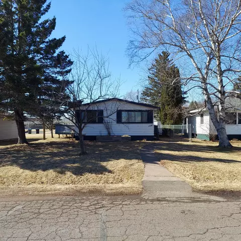 1318 E 7th St, Superior, WI 54880