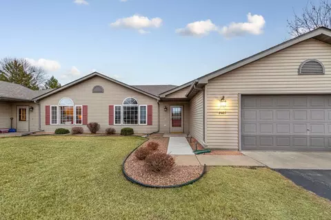 2405 Cornell Dr, Faribault, MN 55021 photo 2