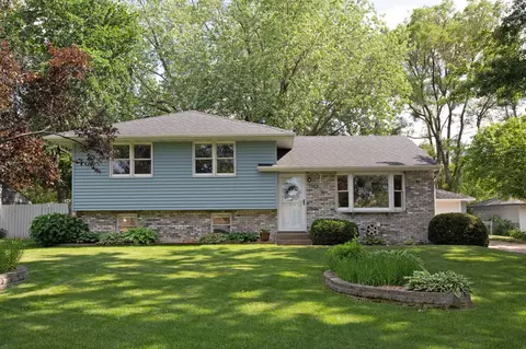 1983 Sunnyside Ter, New Brighton, MN 55112