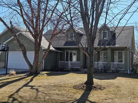 16567 Gunflint Trl, Lakeville, MN 55044