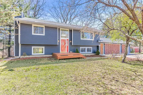 630 62nd St, Lino Lakes, MN 55014